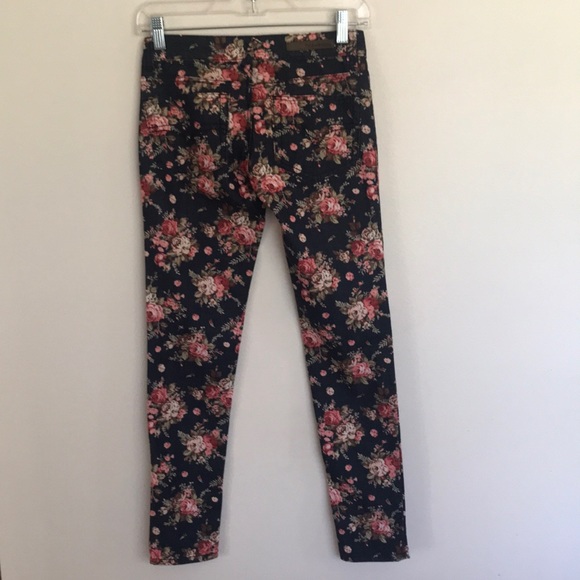 FOLDED & HUNG SLIM FLORAL PANT SIZE US 25-26 - Picture 6 of 8